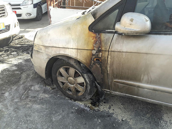 إحراق سيارة مواطنة في عرابة